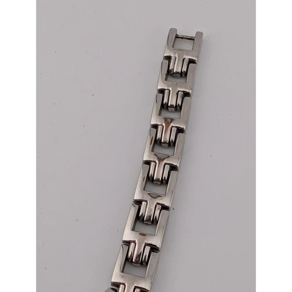 Time & Tru Women's Watch 24mm Case 6.5